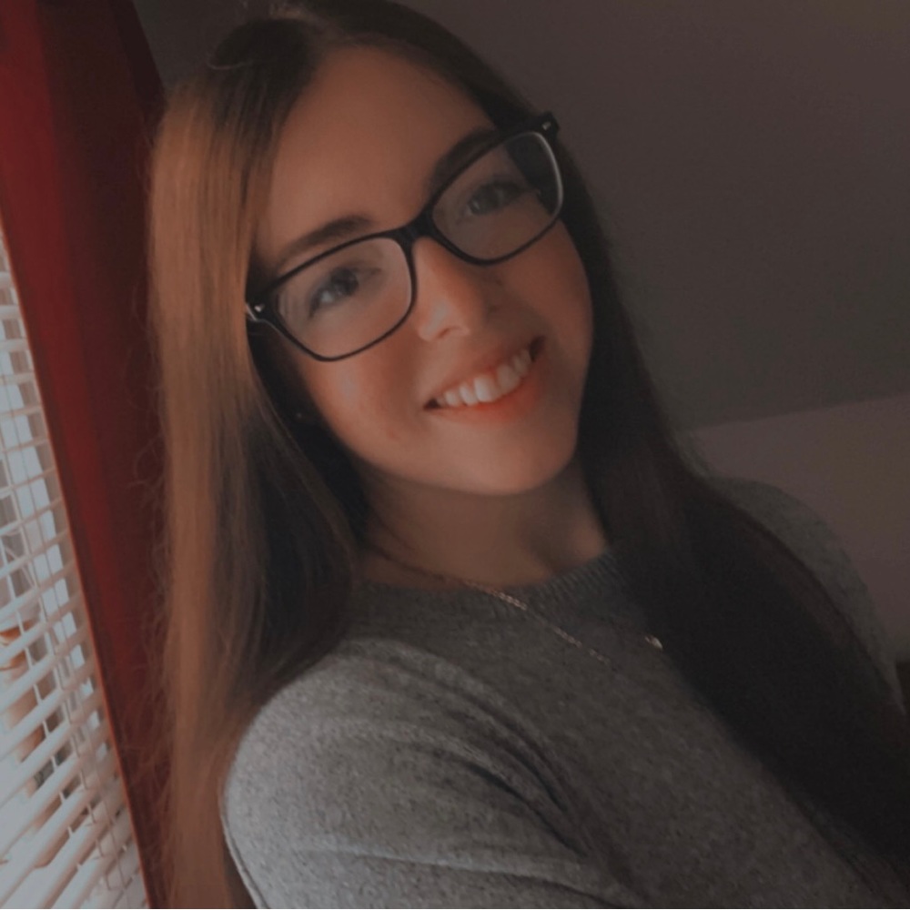 Meet your Posher, Emily